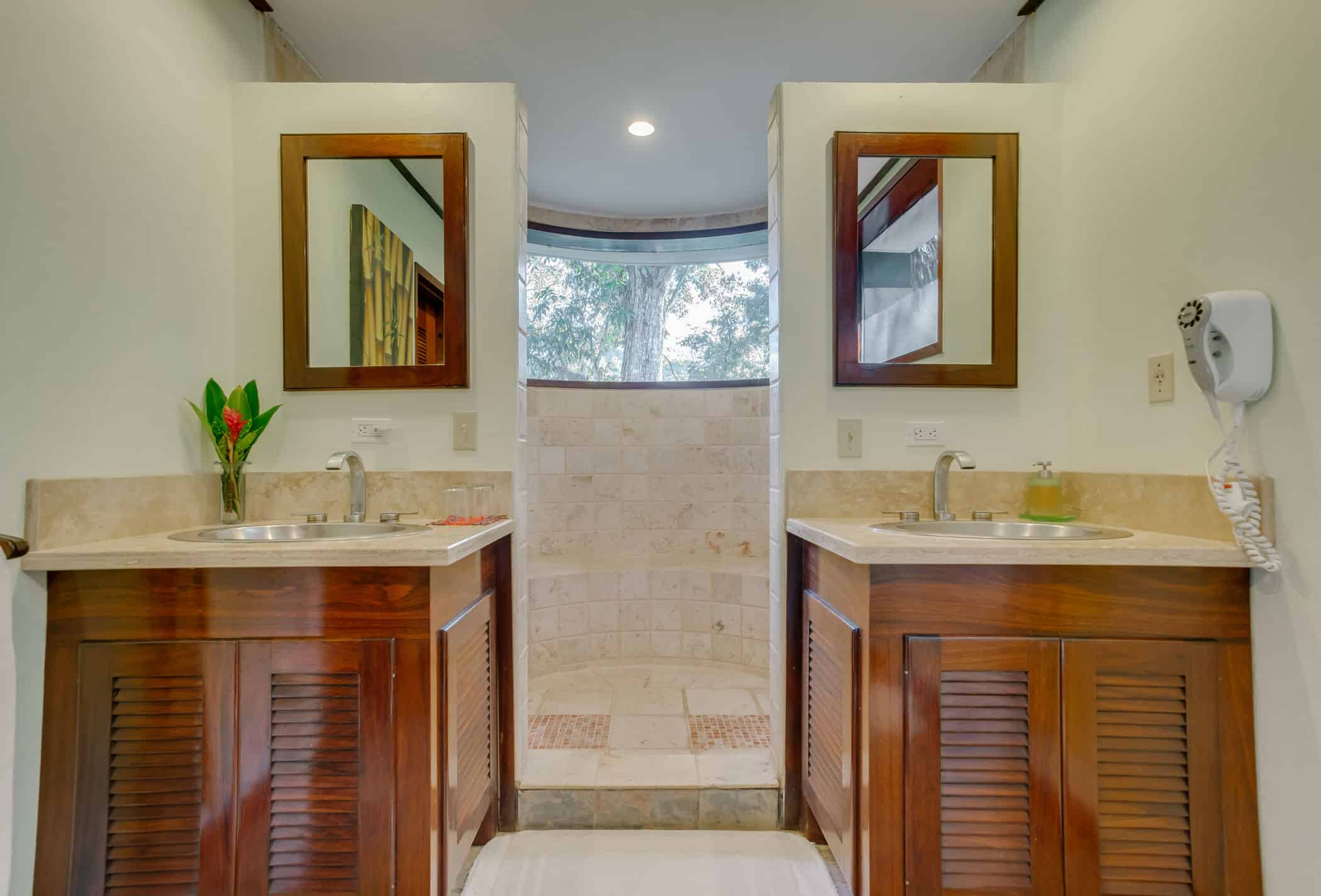 Chaa Creek Accommodations Macal River View Suite Bathroom