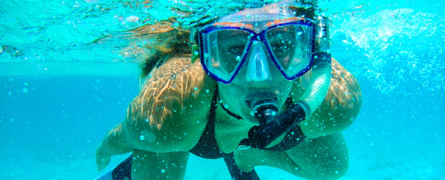 Snorkeling in Belize 